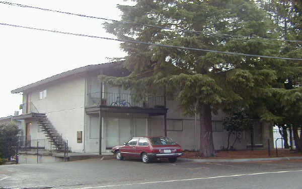 14446 34th Ave S in Tukwila, WA - Building Photo