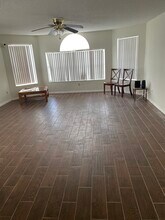 2489 Sweetwater Club Cir in Kissimmee, FL - Building Photo - Building Photo