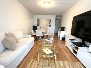 120 Sussex St, Unit 5F in Hackensack, NJ - Building Photo - Building Photo