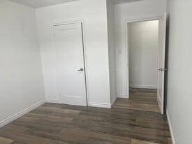 21 Stirling Ave S in Kitchener, ON - Building Photo