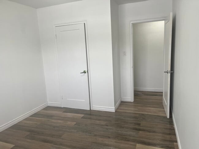 property at 21 Stirling Ave S