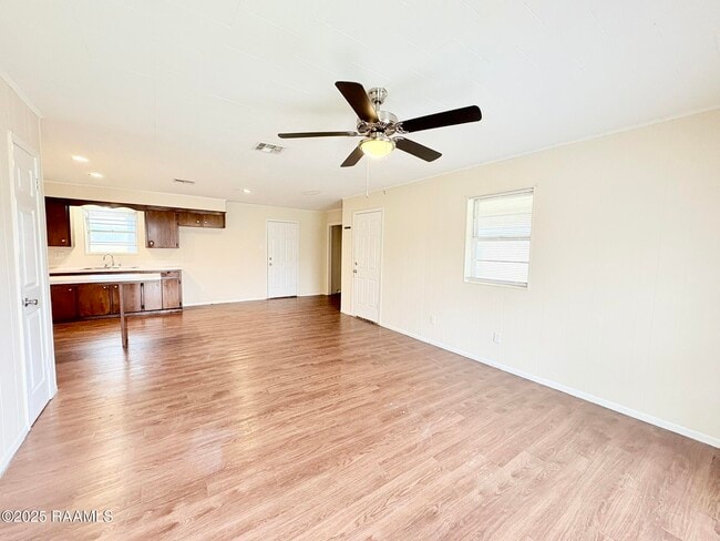 120 Lindsey Cir in Carencro, LA - Building Photo - Building Photo