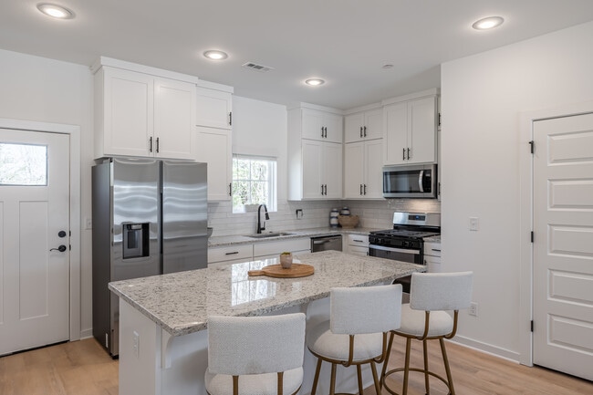 Garland Luxury Living in Fayetteville, AR - Foto de edificio - Interior Photo