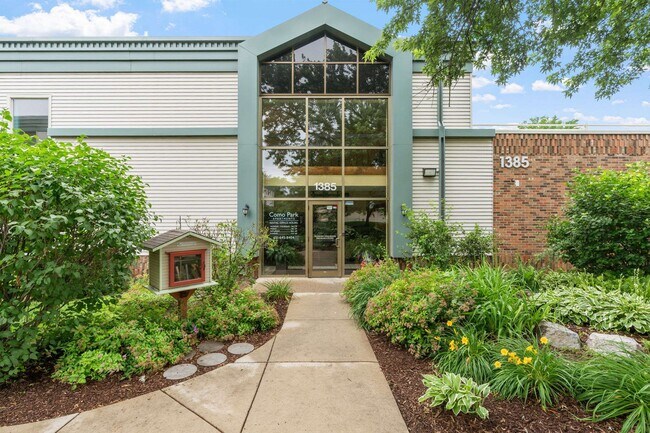 Como Park Apartments in St. Paul, MN - Foto de edificio - Building Photo