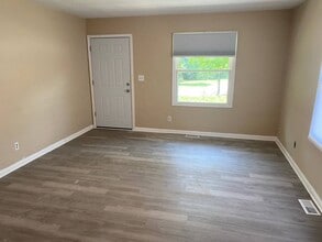 220 S Smithville Rd in Dayton, OH - Building Photo - Building Photo