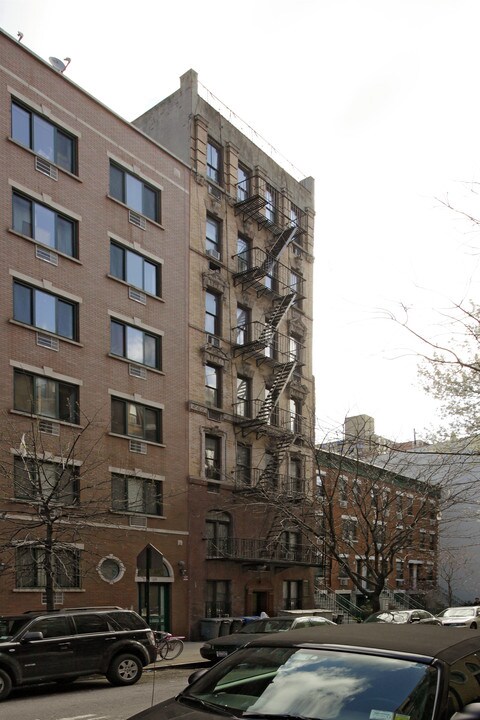 611 E 11th St in New York, NY - Foto de edificio