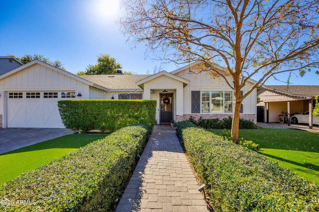 3247 E Sells Dr in Phoenix, AZ - Building Photo