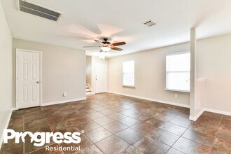 4722 San Antonio River Dr in Spring, TX - Building Photo - Building Photo