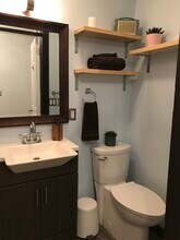 713 S 17th St, Unit Clean Chic Cozy 1 Bedroom in Philadelphia, PA - Building Photo - Building Photo