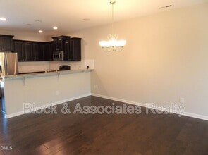 509 N Tunstall Ave in Apex, NC - Building Photo - Building Photo