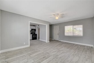 1809 Linden Ave in Las Vegas, NV - Building Photo - Building Photo