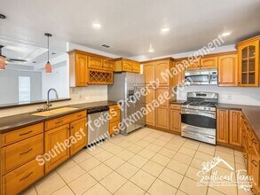 7912 South Dr in Beaumont, TX - Building Photo - Building Photo