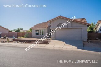 2581 W Camino De La Joya in Tucson, AZ - Building Photo - Building Photo