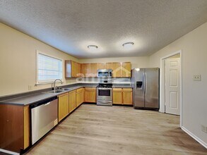 10812 Parker Dr in Indianapolis, IN - Building Photo - Building Photo