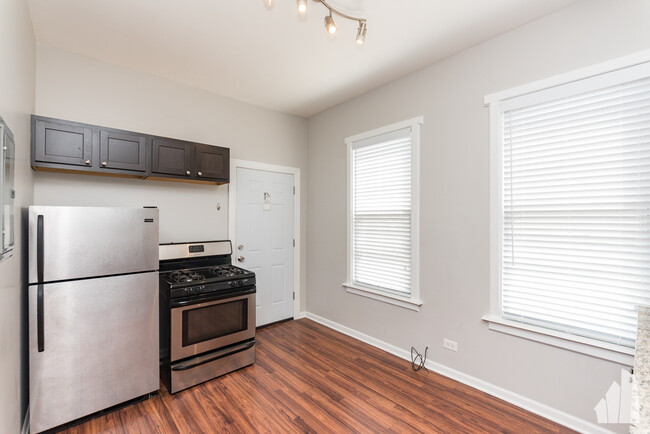 948 W Willow St, Unit GDN