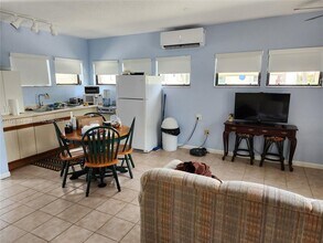 927 Hollywood Blvd in Hollywood, FL - Building Photo - Building Photo
