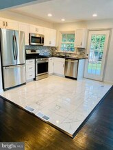 13509 Tabscott Dr in Chantilly, VA - Building Photo - Building Photo