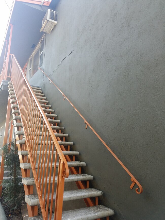 6060 La Prada St in Los Angeles, CA - Building Photo - Building Photo