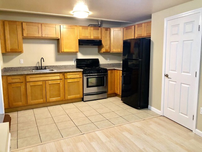 1621 Sumatra St in Hayward, CA - Building Photo - Building Photo