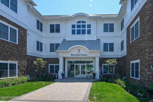 property at 34 Broad St