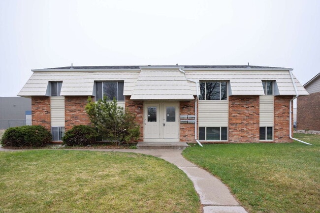 1617 Oxford Dr in Cheyenne, WY - Building Photo - Building Photo