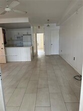 285 NE 191st St in Miami, FL - Building Photo - Building Photo