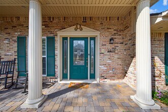 1910 Claiborne Dr in League City, TX - Building Photo - Building Photo