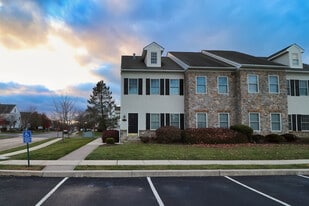 1810 Merlot Dr in Easton, PA - Building Photo