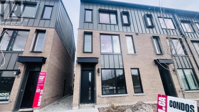 19 Rainwater Ln in Barrie, ON - Building Photo - Building Photo