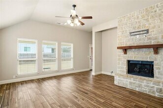 1021 Rustic Oak Wy in Burleson, TX - Building Photo - Building Photo