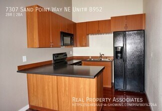 7307 Sand Point Way NE in Seattle, WA - Building Photo - Building Photo