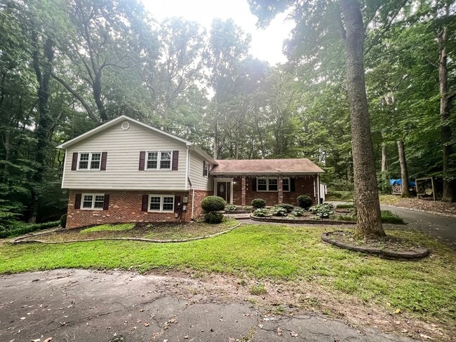 property at 13501 Richie Ct