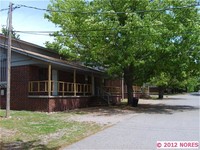 Twin Oaks Apartments in Tahlequah, OK - Building Photo - Building Photo