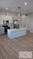 5071 N Northwest Hwy in Chicago, IL - Building Photo