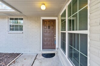 3307 Roaming Woods Ln in Spring, TX - Foto de edificio - Building Photo