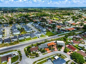 21011 SW 127th Ct in Miami, FL - Building Photo - Building Photo