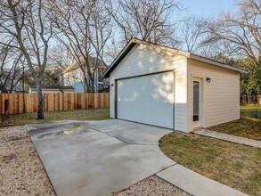 5600 William Holland Ave in Austin, TX - Building Photo - Building Photo