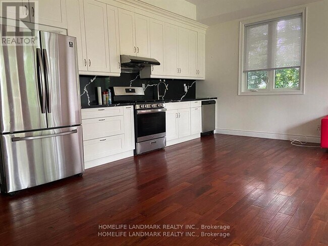 property at 46 Glen Watford Dr