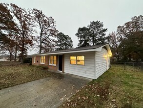 1204 E 34th St in Texarkana, AR - Building Photo - Building Photo