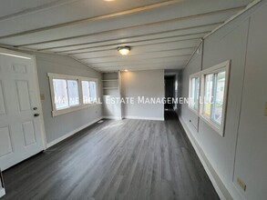 681 Main Rd N in Hampden, ME - Building Photo - Building Photo