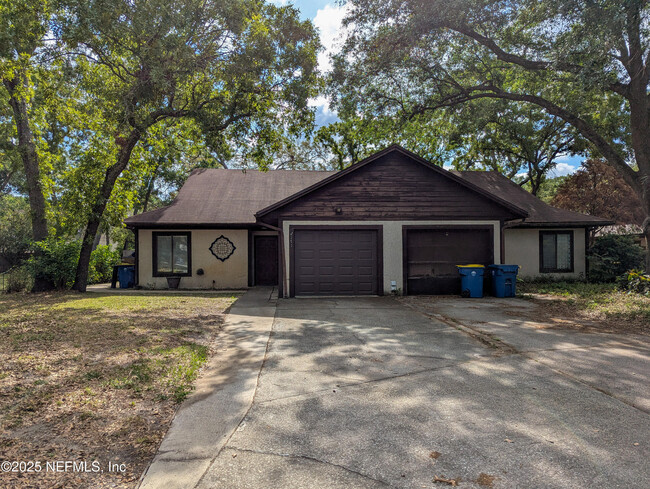 property at 2171 Derringer Cir S