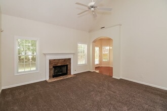 363 Freeman Forest Dr in Newnan, GA - Building Photo - Building Photo