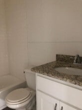 39503 LA-74 in Gonzales, LA - Building Photo - Building Photo