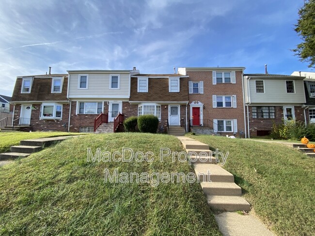 property at 1105 James Madison Cir