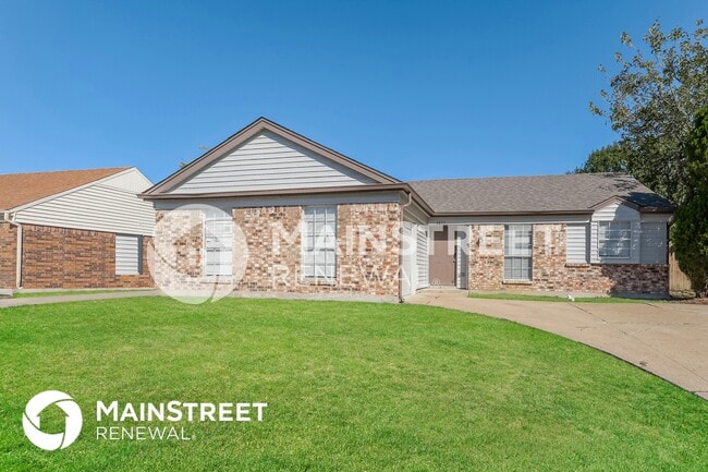 3805 Big Leaf Ln