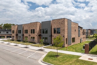 Townhomes at Scottsdale in Rogers, AR - Building Photo - Building Photo