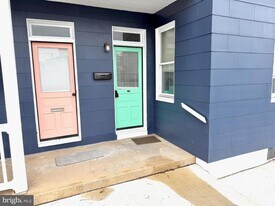 14 Penn Ave in Robesonia, PA - Building Photo