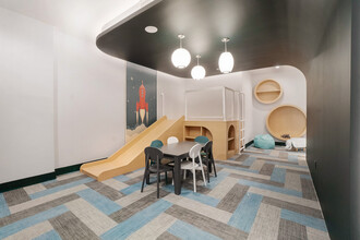 228 E 135th St-Unit -503 in Bronx, NY - Building Photo - Building Photo