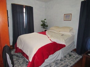 401 Parkwood Ave in Johnstown, NY - Building Photo - Building Photo