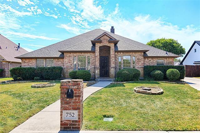 property at 752 Trails End Cir